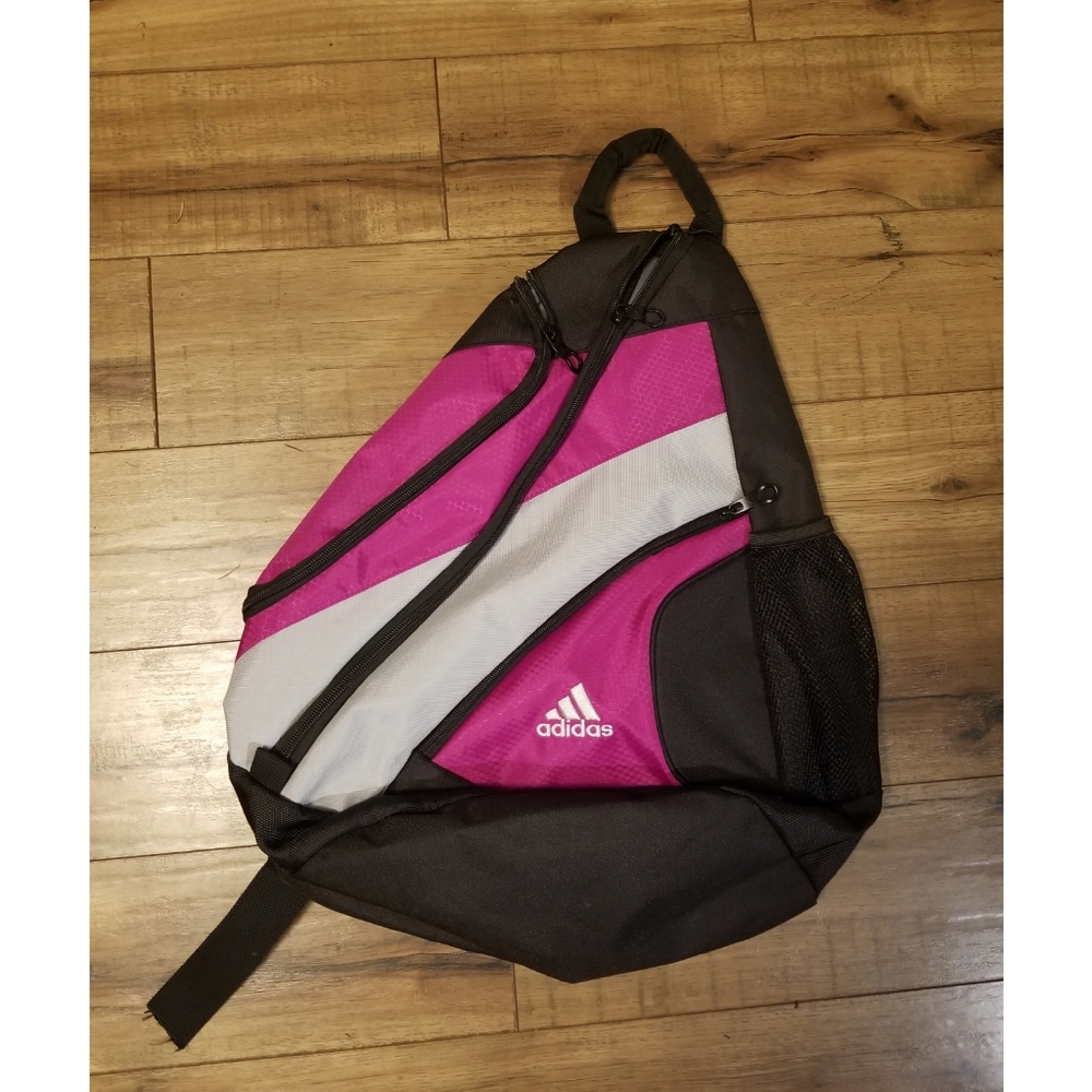 Adidas one strap sling backpack - Picture 1 of 3